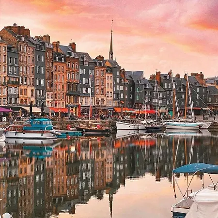 Garden Street  En Plein Coeur De La * Honfleur